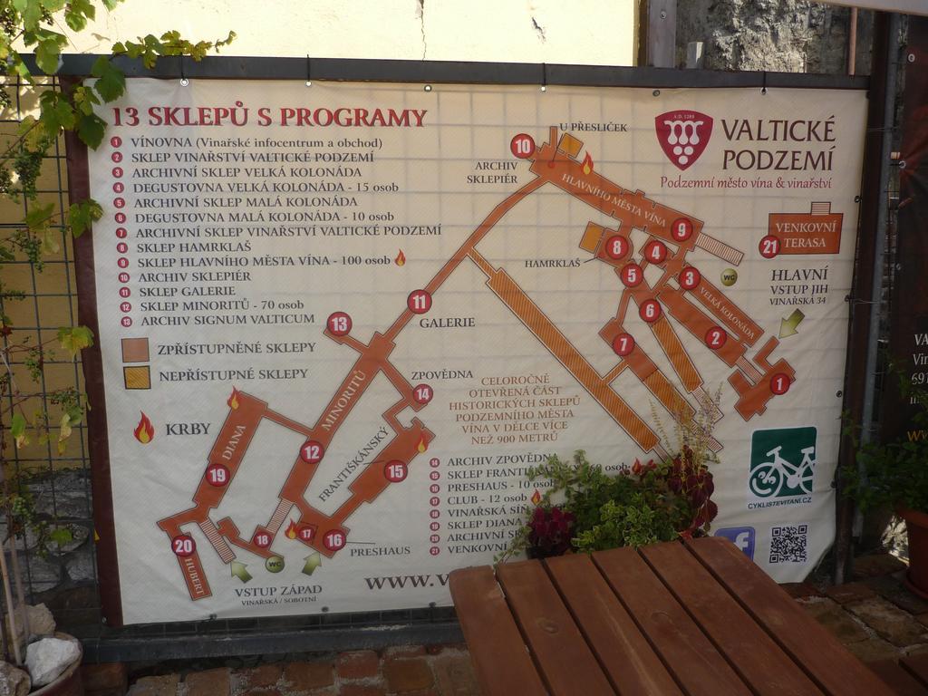 Ubytování nad sklípkem Valtice Exterior foto